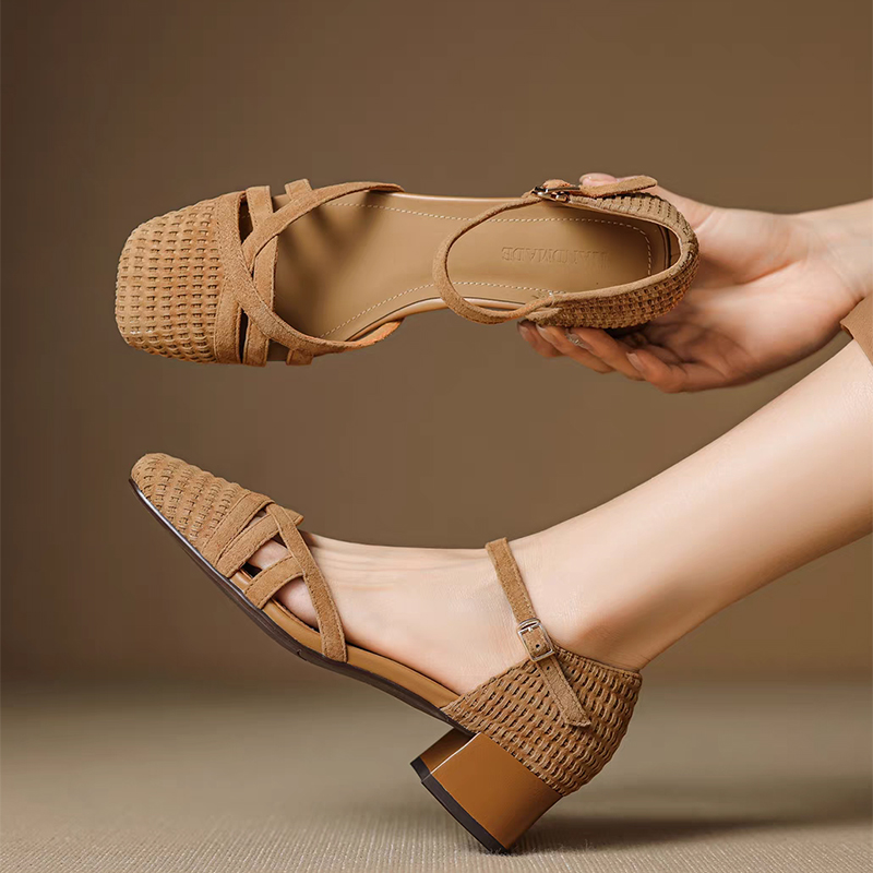 Ankle Strap Heels - Retroสานรองเท้าส้นสูงผู้หญิง 2025 ฤดูร้อนสแควร์Toeข้อเท้ารองเท้าชายหาดโรมันปิดนิ้วเท้ารองเท้าส้นสูงรองเท้าสบายๆ