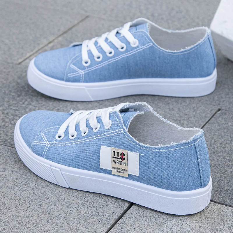 Women Shoes Store - รองเท้าผ้าใบผู้หญิงทรงเตี้ย รุ่นยอดนิยม คอลเลคชั่นฤดูใบไม้ผลิ/ฤดูร้อน ปี 2026 ทำจากผ้าเดนิม