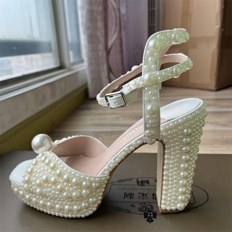 Women Shoes Branded - รองเท้าผู้หญิงแบรนด์หรู ทำมือทั้งหมด ประดับมุก ส้นหนา รองเท้าแตะงานแต่งงาน เจ้าสาว