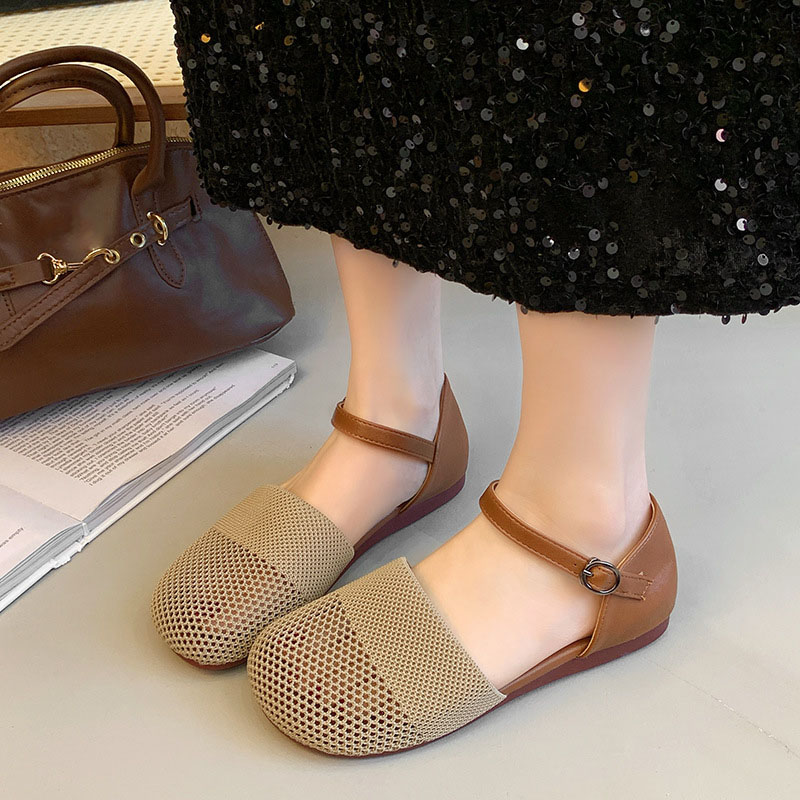 Ankle Strap Heels - รองเท้าแตะตาข่ายสำหรับผู้หญิงแฟชั่นฤดูใบไม้ผลิ/ฤดูร้อนปี 2025 ส้นเตี้ยแบบแบน หัวกลม สายรัดข้อเท้า รองเท้าลำลองสีดำ