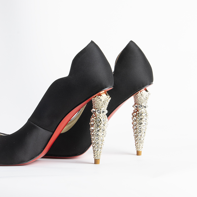 Women'S Shoes Red Bottoms - หรูหราสีแดงด้านล่างสีดํา Pointed Toe รองเท้าส้นสูงสําหรับรองเท้าผู้หญิง 2024 Elegant
