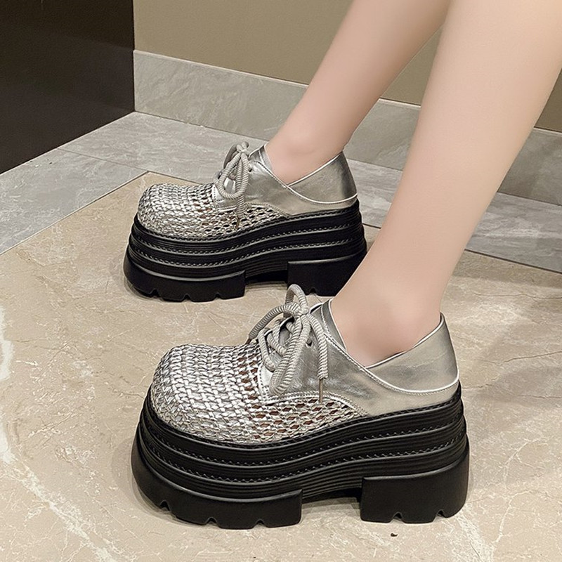 ใหม่2025ผู้หญิงHollowหนังรองเท - Women Shoes Store บทวิจารณ์และราคา