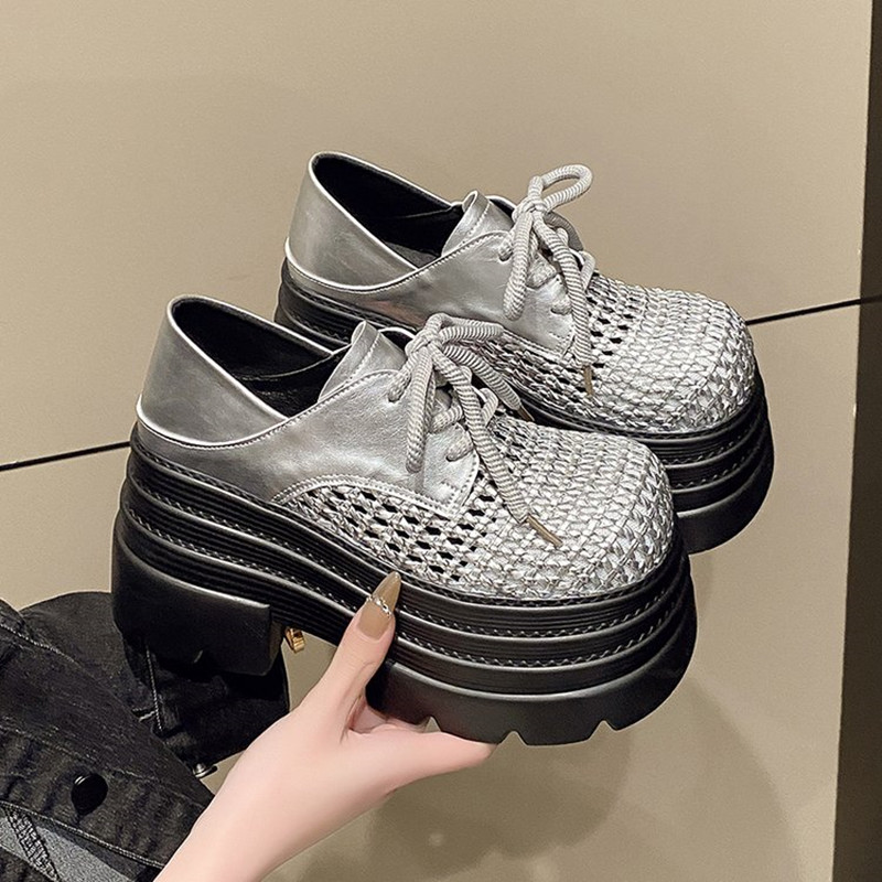 ใหม่2025ผู้หญิงHollowหนังรองเท - Women Shoes Store บทวิจารณ์และราคา