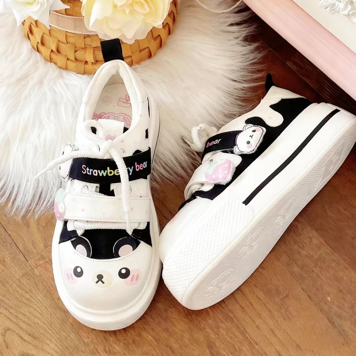 รองเท้าผ้าใบลายสตรอว์เบอร์รี่ห - Women Shoes Store บทวิจารณ์และราคา