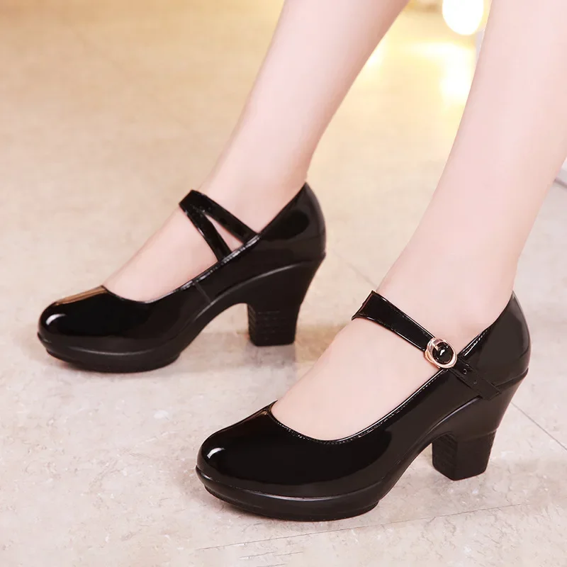 รองเท้าส้นเตี้ยแบบ Mary Janes  - Women'S Shoes Red Bottoms บทวิจารณ์และราคา