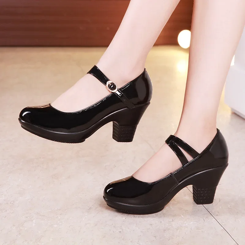 รองเท้าส้นเตี้ยแบบ Mary Janes  - Women'S Shoes Red Bottoms บทวิจารณ์และราคา